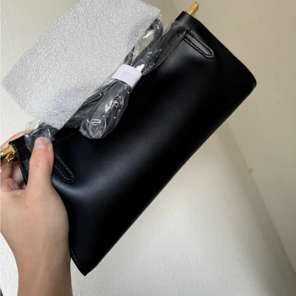 Alaia Black Crossbody Bag with Gold Details - Picture 5 of 7